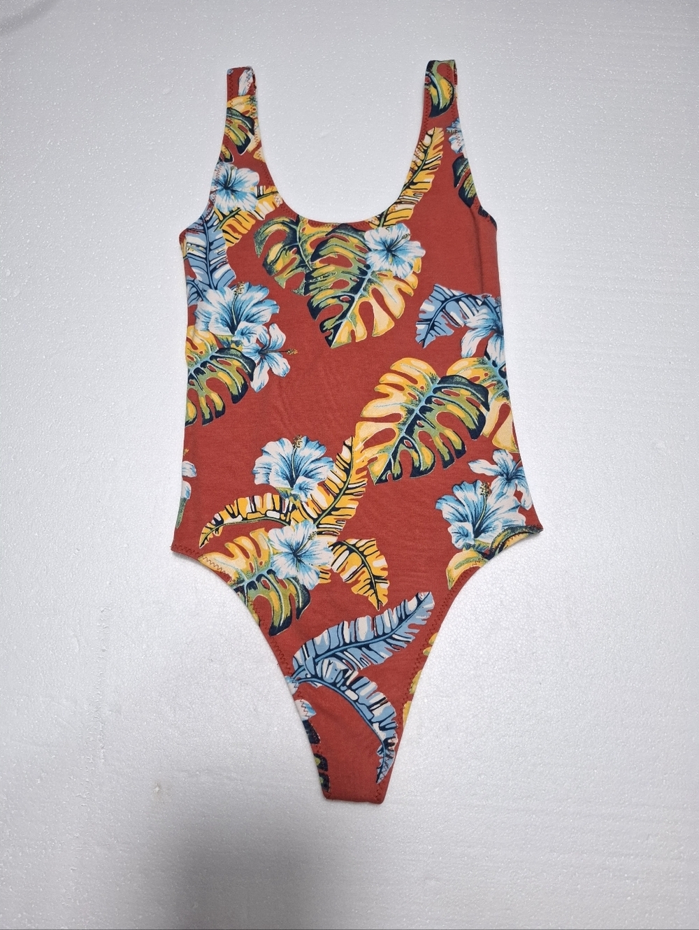 Aritzia | Wilfred Free Tropical Floral Bodysuit Scoop Neck Bodysuit Sz XS